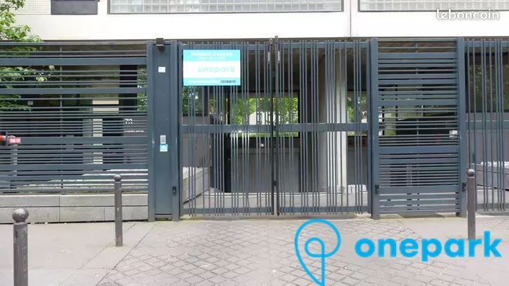 Parking 12 m² · à Paris · 12 m² · 80 €/mois