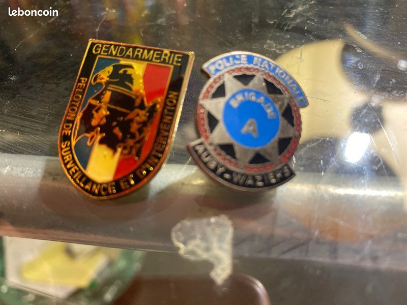 Pin’s gendarmerie, marine nationale et porte clés (image 3)