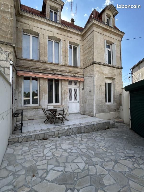 Maison 6 pièces 140 m² · à Niort · 140 m² · 300 000 €