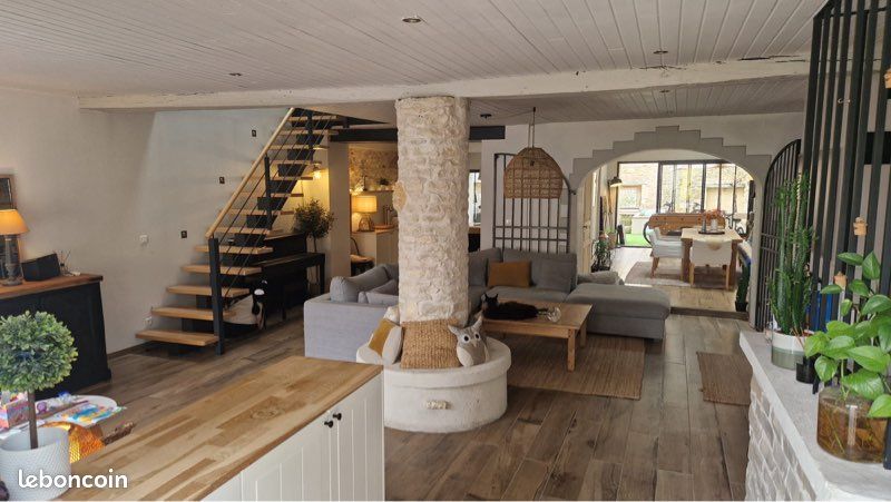 Maison 5 pièces 174 m² · à Bourgneuf · 174 m² · 560 000 €