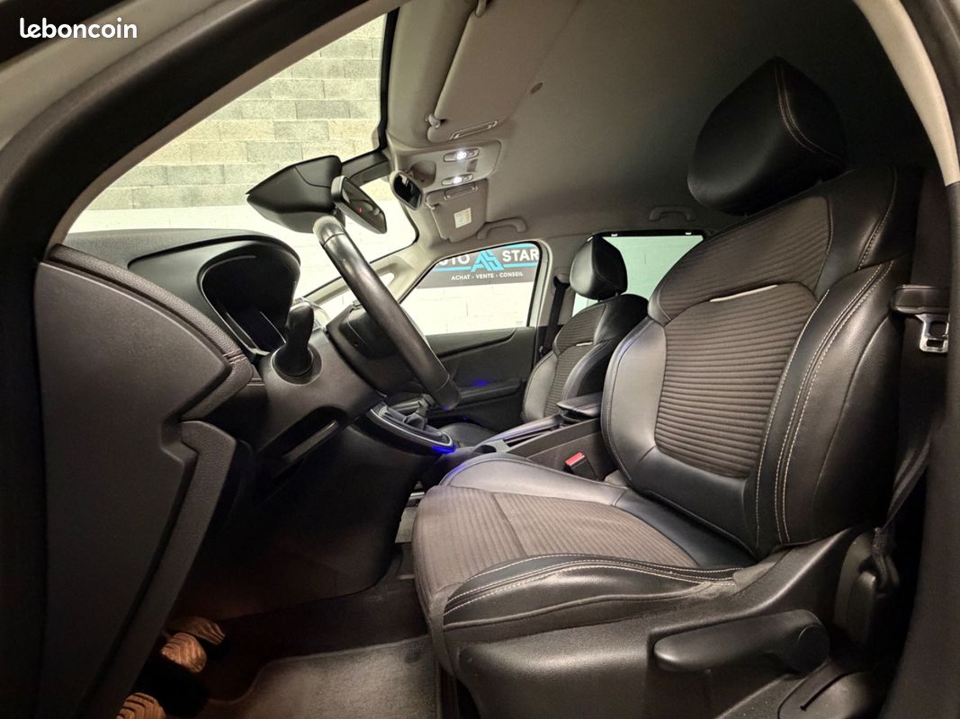 Renault SCÉNIC IV Intens 1.6 DCI 130 / CARPLAY FILAIRE / CAMERA RECUL / RADARS AV AR / GRAND ECRAN / KEYLESS /ROUE DE SECOURS GALETTE (image 16)