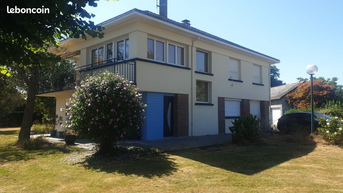 Maison 10 pièces 180 m² · à Segré-en-Anjou Bleu · 180 m² · 318 000 €