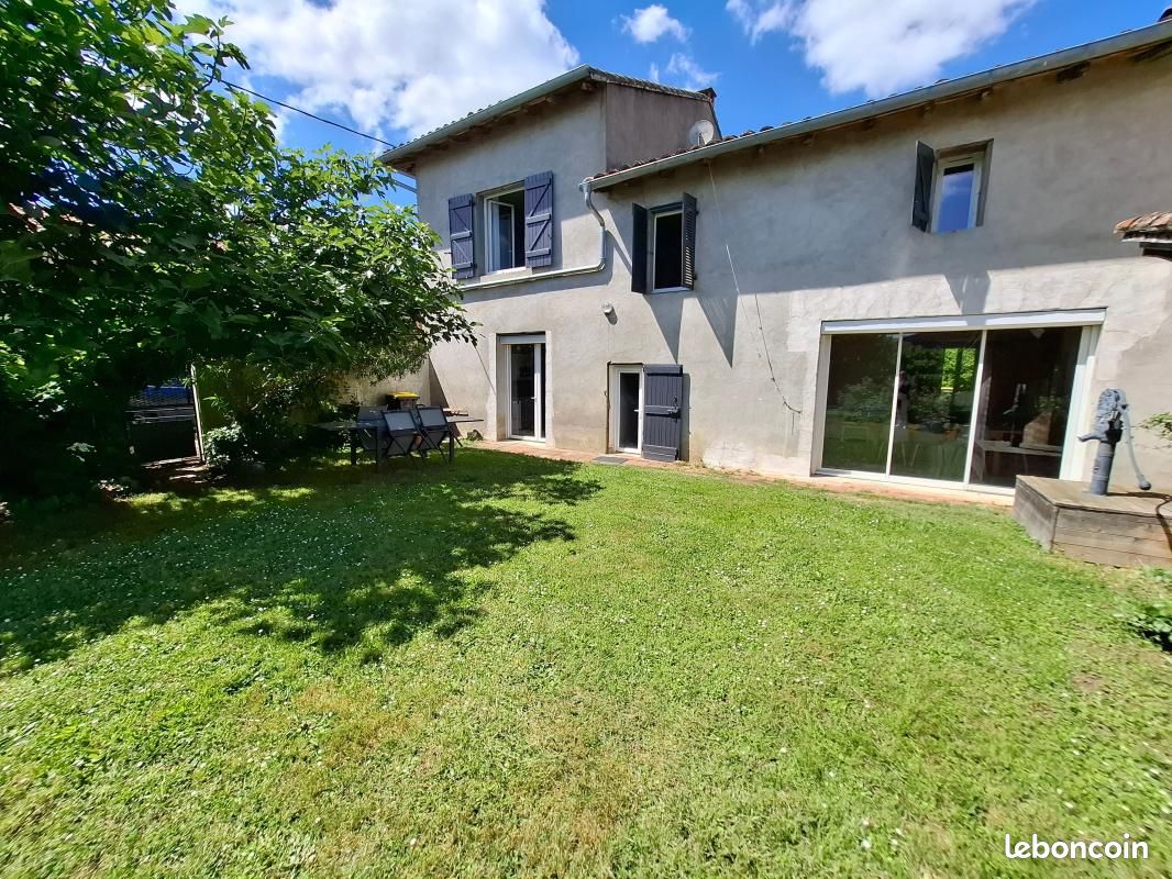 Maison 5 pièces 192 m² · à Mas-Grenier · 192 m² · 255 000 €