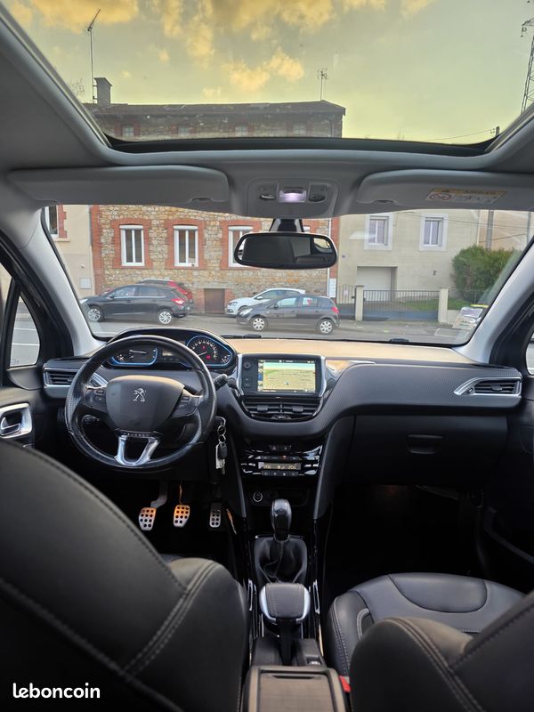 Peugeot 2008 Phase 2 1.2 THP 110cv "Crossway" (image 3)