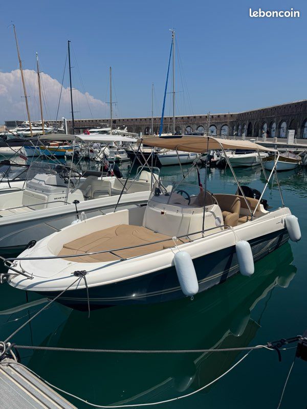 ✅ AFFAIRE MOTEUR NEUF 2025 : Jeanneau Cap Camarat 6.5 CC + Suzuki 150 ch 2025 (70h) Garantie 5 ans + Place au port possible + Remorque neuve en option (idem Beneteau Flyer, Cap Ferret, Quicksilver, Ra (image 3)