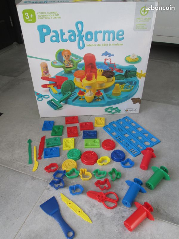 L’atelier de pâte à modeler Pataforme + accessoires (image 1)