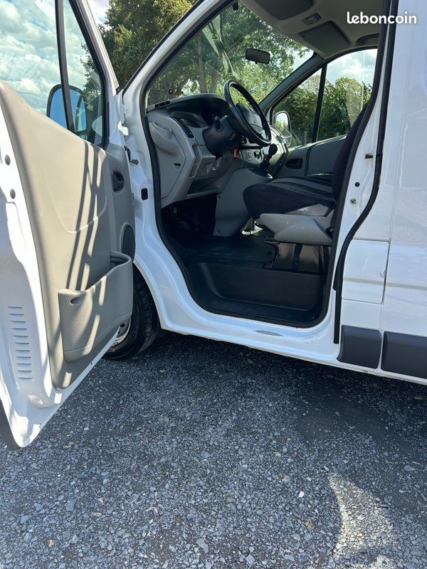 Renault trafic (image 3)