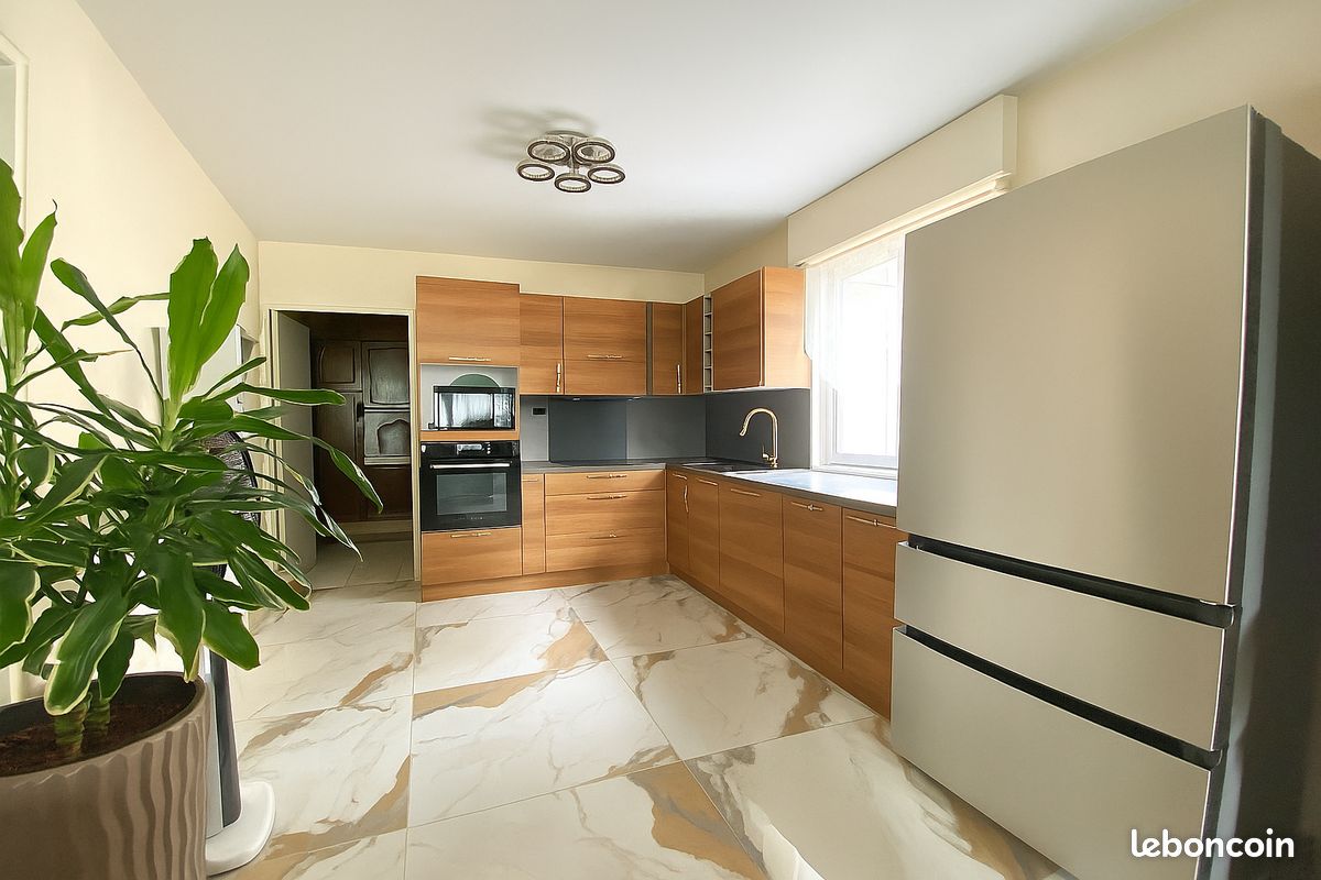 Appartement 4 pièces 96 m² · à Saint-Étienne · 96 m² · 154 900 €