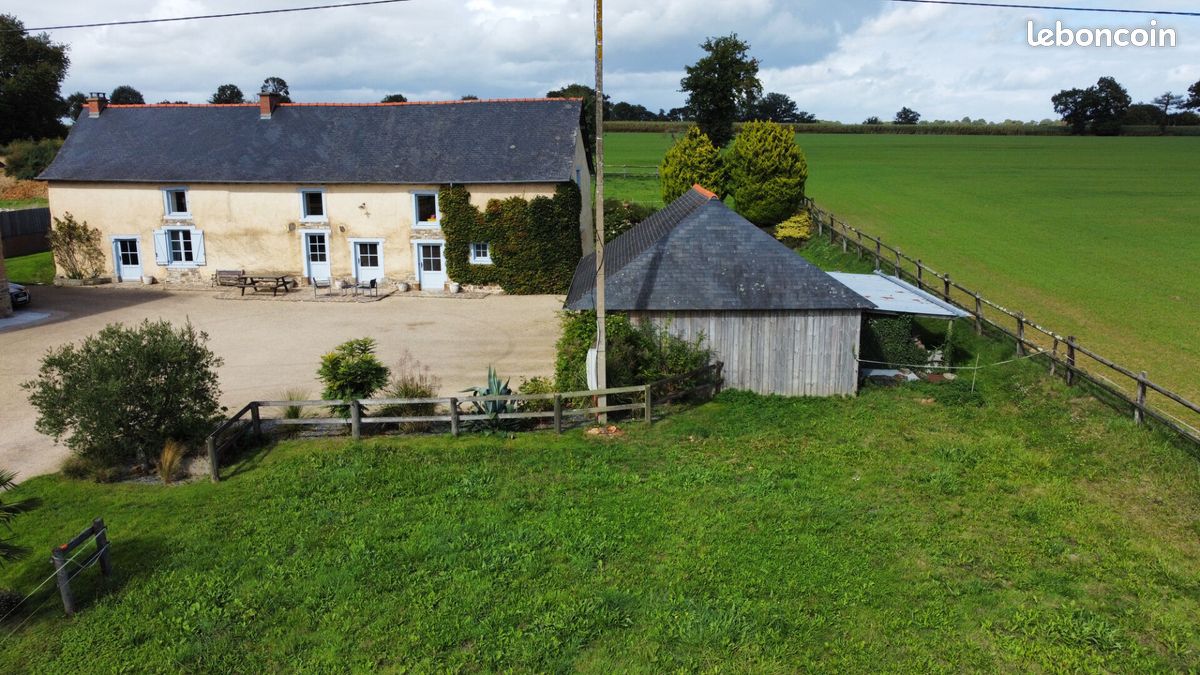 Maison 8 pièces 215 m² · à Melesse · 215 m² · 549 500 €