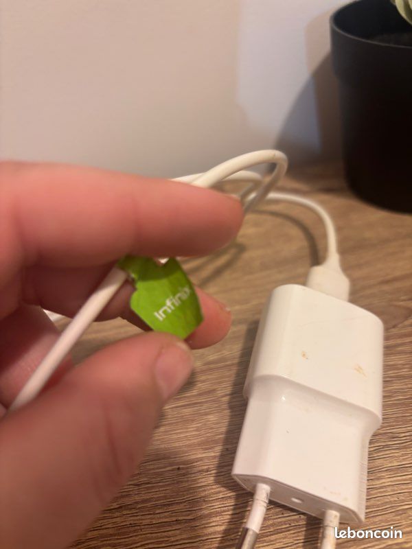 Chargeur infinix d’origine (image 2)