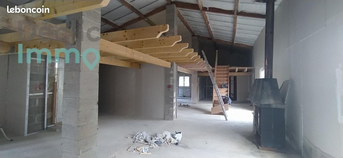 Maison 1 pièce 276 m² - Ruffec 16700 (image principale 5)