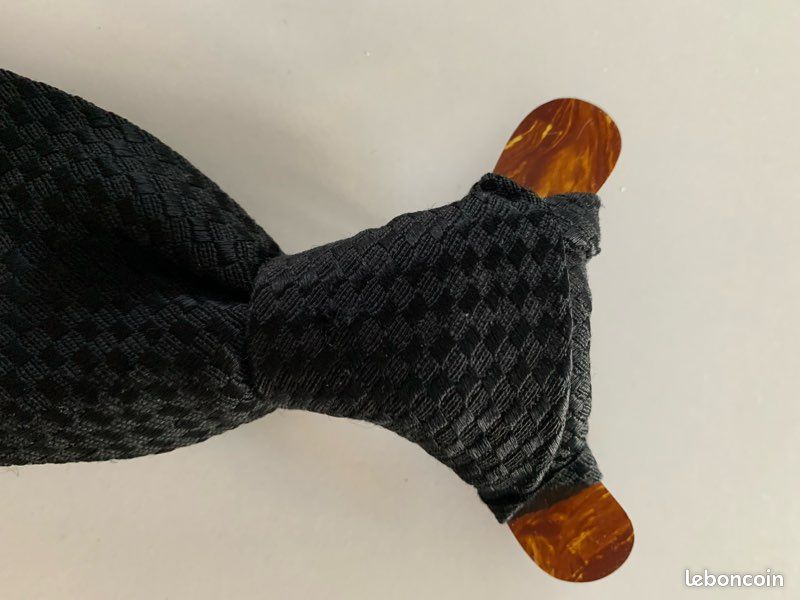 Haut Noir Vintage Col Cravate Bay Trading Taille 10 - Style Années 90 - Manches à Volants