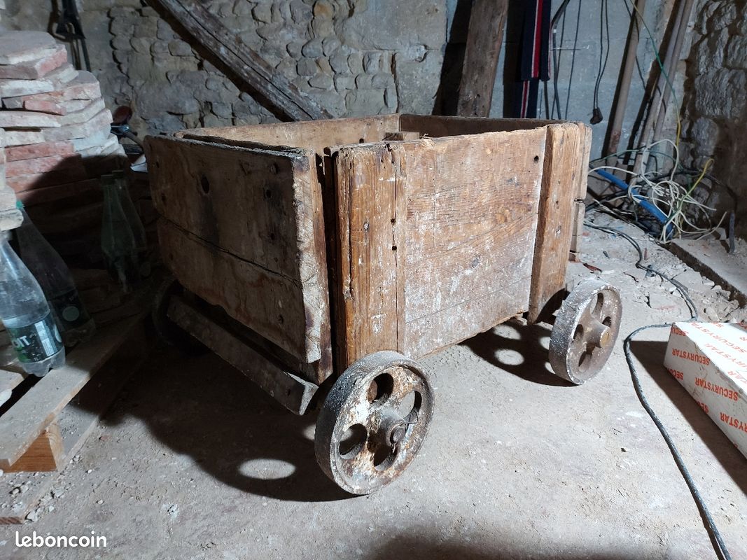 Charriot ancien industriel bois fonte (image 2)
