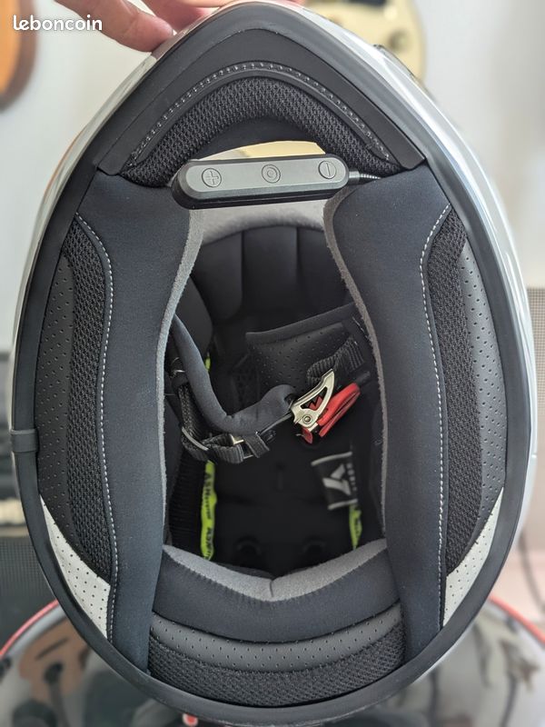 Casque moto AIROH Connor taille XS + système audio (image 3)
