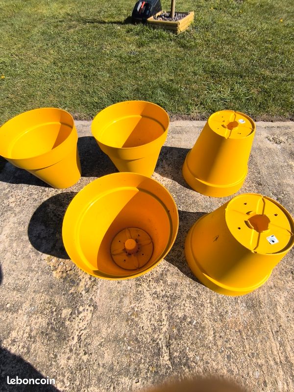 Pots en plastiques (image 11)