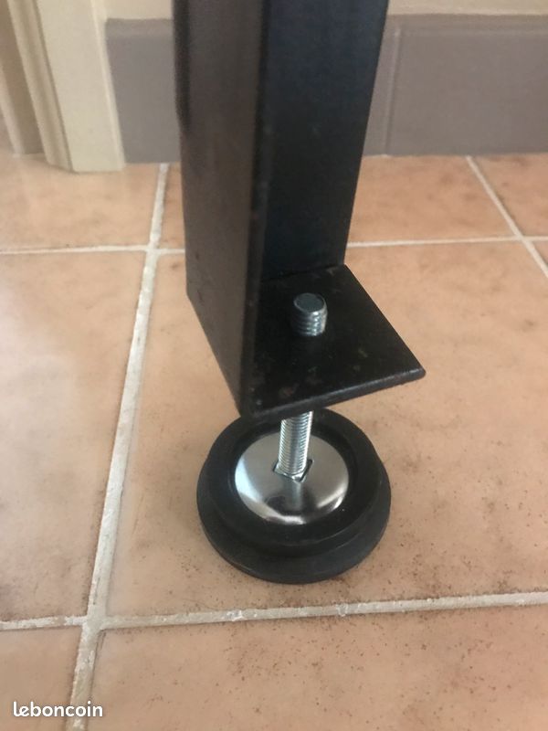 Lot Pièces Détachées Flipper : 8 Vis, 4 Vérins, 4 Patins Noirs – Neuf