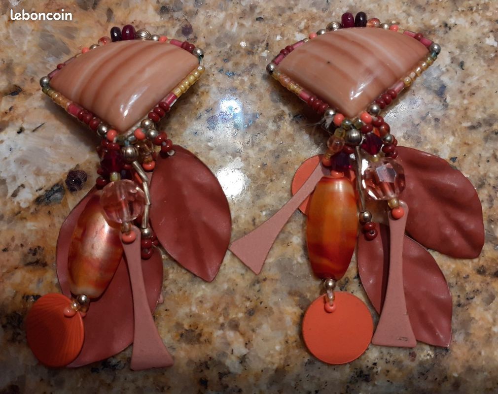 Boucles D'oreilles Vintage Années 70 - Nœud Grappes Percées - État Impeccable