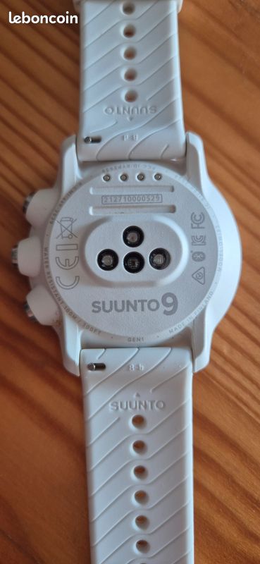Montre GPS Suunto 9 Gen1 - Blanc/Argent - Occasion, Fonctionnelle, Sans Bracelet Ni Câble