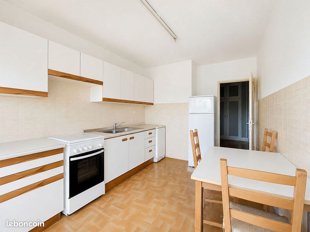 Appartement 3 pièces 60 m² · à Grasse · 60 m² · 225 000 €