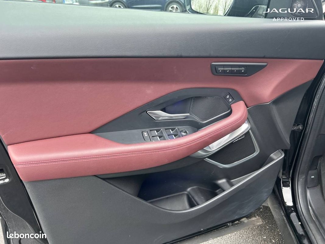 JAGUAR E-Pace P270e ch PHEV AWD BVA R-Dynamic SE (image 11)