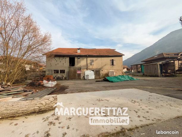 Propriété 5 pièces 227 m²