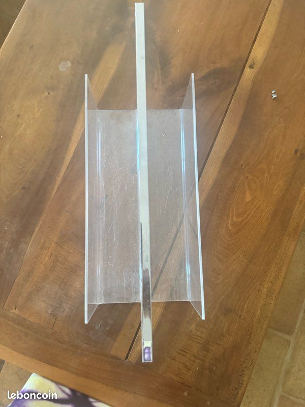 Porte-revues en plexiglas transparent David Lange (image 2)