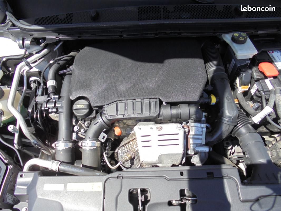 Peugeot 308 130ch SetS BVM6 Allure (image 12)