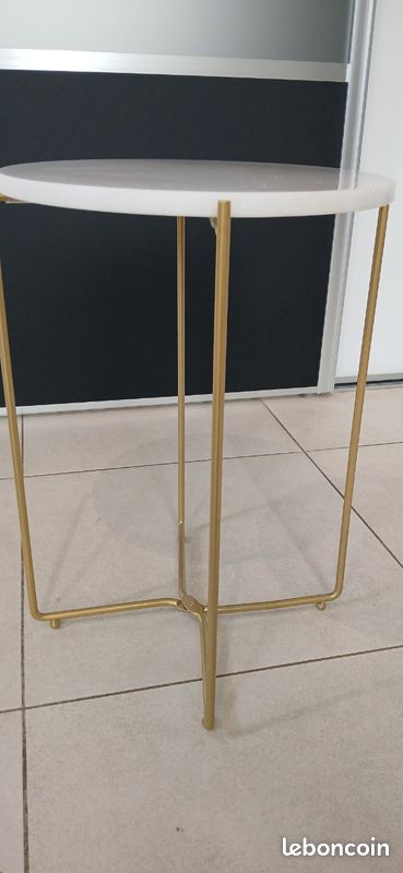 Petite table basse design en marbre (image 4)