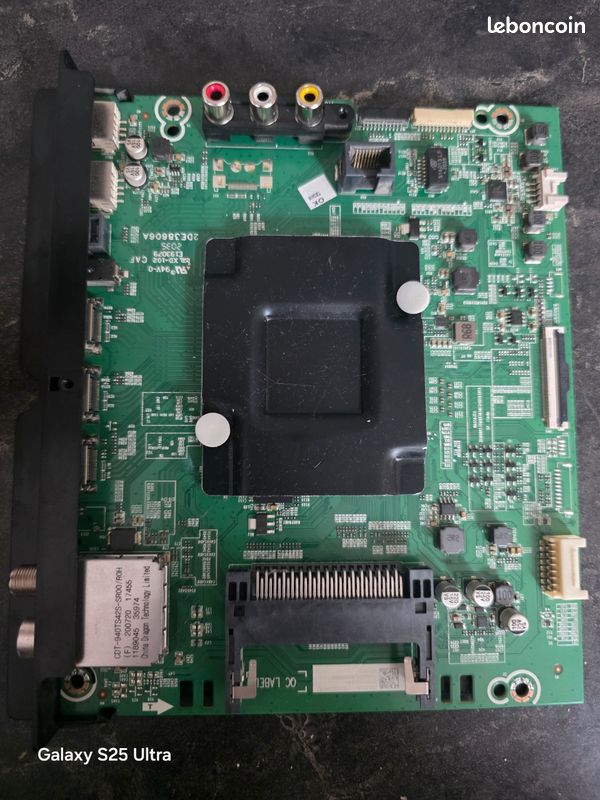 Carte mère télé Hisense 55U7QF Référence: RSAG7.820.10498/ROH - vente de pièces détachées et d'appareils multimédia