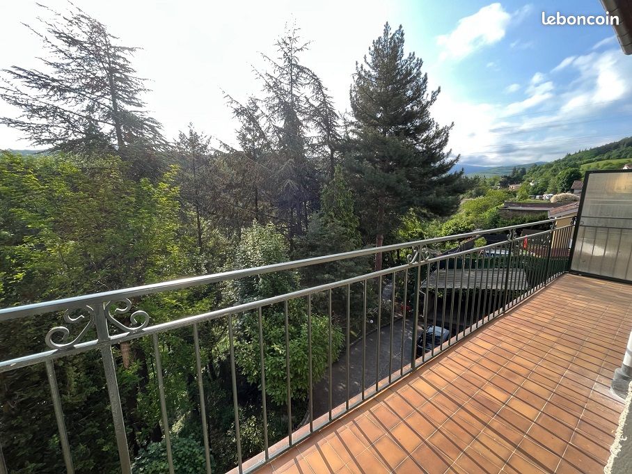 Appartement 4 pièces 135 m² · à Saint-Chamond · 135 m² · 750 €/mois