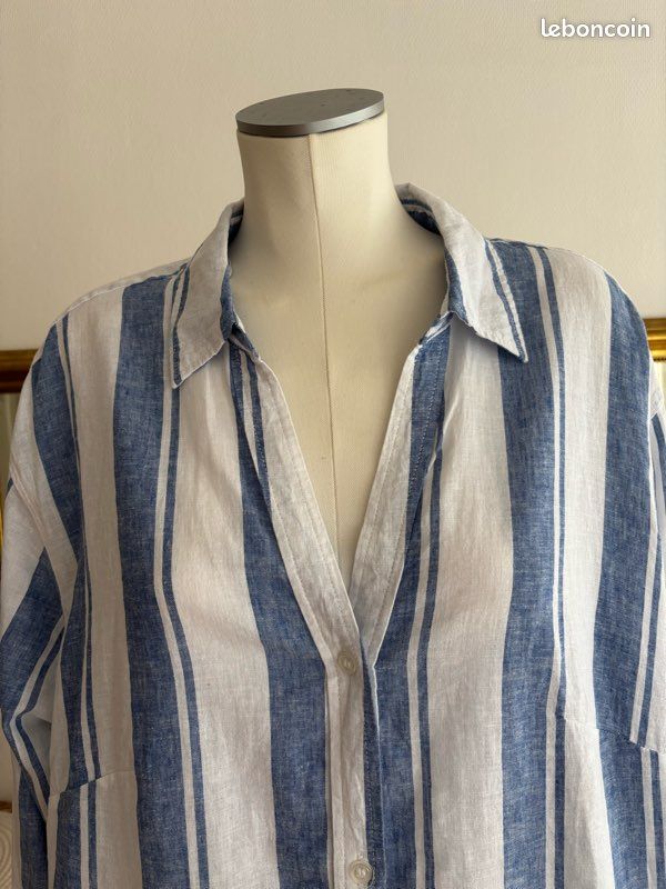 Chemise H&M Bleu Ciel à Fines Rayures Blanches - Taille 38, Légèrement Cintrée, Occasion Très Bon état