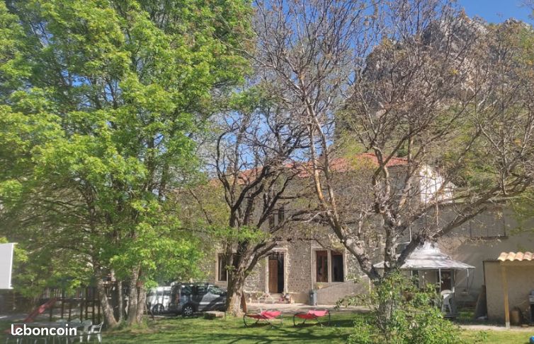 Maison 15 pièces 750 m² · à Séderon · 750 m² · 690 000 €