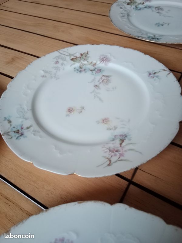 9 assiettes à dessert porcelaine de Limoges (image 5)
