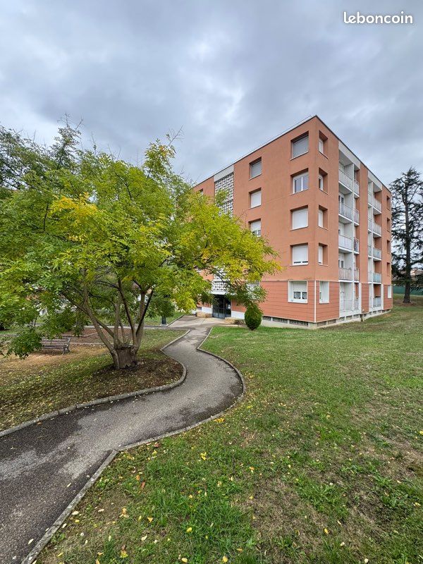 Appartement 2 pièces 63 m² · à Rive-de-Gier · 63 m² · 93 000 €