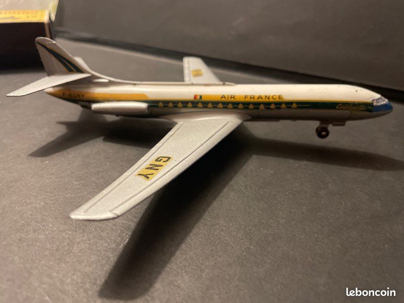 Avion Dinky Supertoys Caravelle SE 210 Air France - échelle 997 - Vintage France