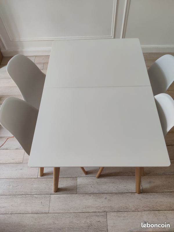 Table et 4 chaises (image 2)