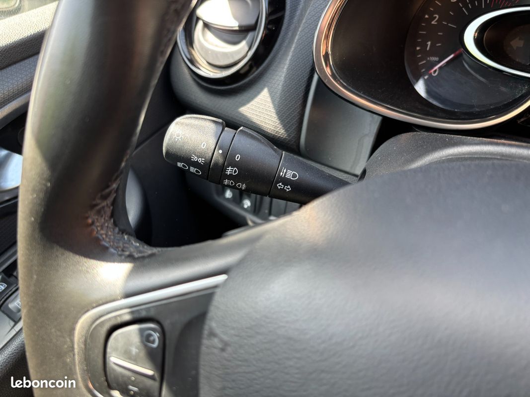 Renault Clio 4 1.5 DCI 90 CH ENERGY BUSINESS ECO2 - DISTRIB OK + EMBRAYAGE OK + AMORTISSEURS OK (image 14)