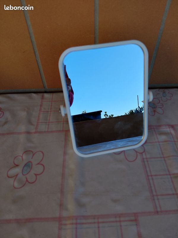 Miroir blanc grossissant (image 3)