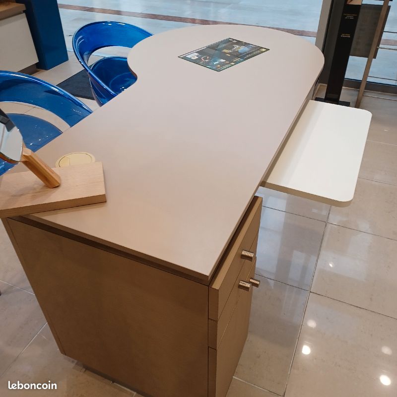 Bureau pour enfant ou ado en etat neuf (image 7)