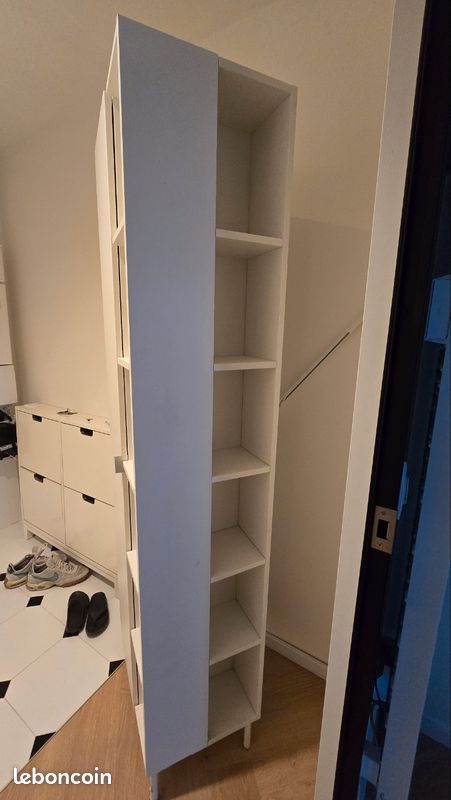 Armoire Lillangen IKEA meuble salle de bain avec patères sur le côté, étagères latérales et pied - Produit inédit plus commercialisé par IKEA (image 3)