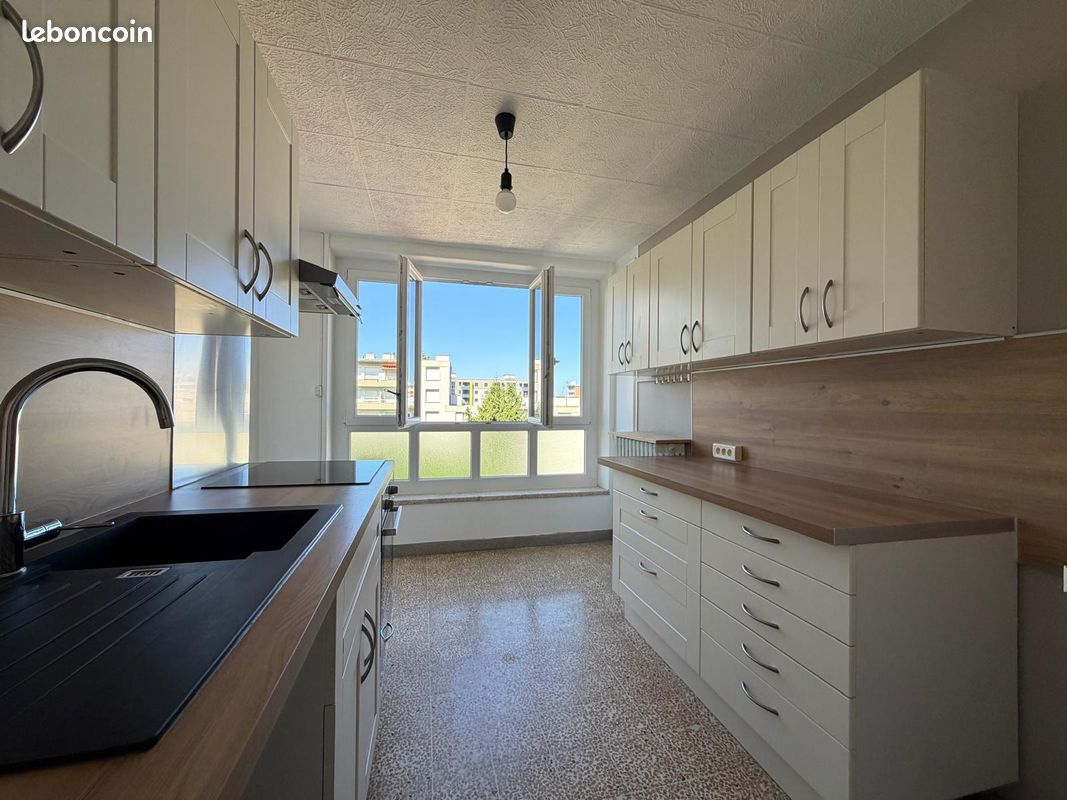 Appartement 3 pièces 58 m² · à Saint-Étienne · 58 m² · 65 000 €