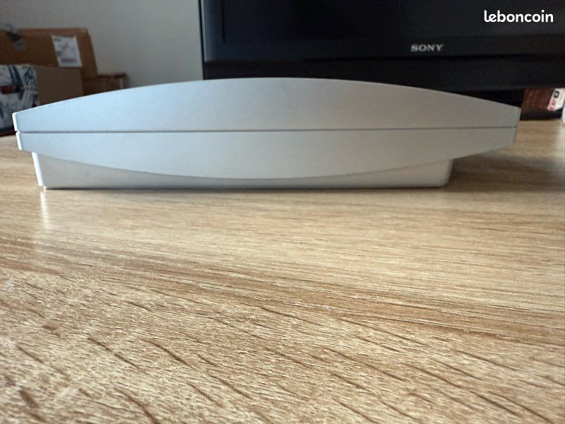 PlayStation 3 Slim Silver – Édition spéciale + 2 manettes officielles (image 15)