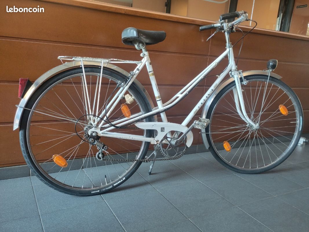Jeu de quatre moyeux de roue de vélo M10 écrous d'essieu à bride avec