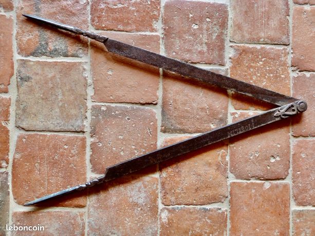 LOT N°2 : compas outil ancien EUR 25,00 - FR