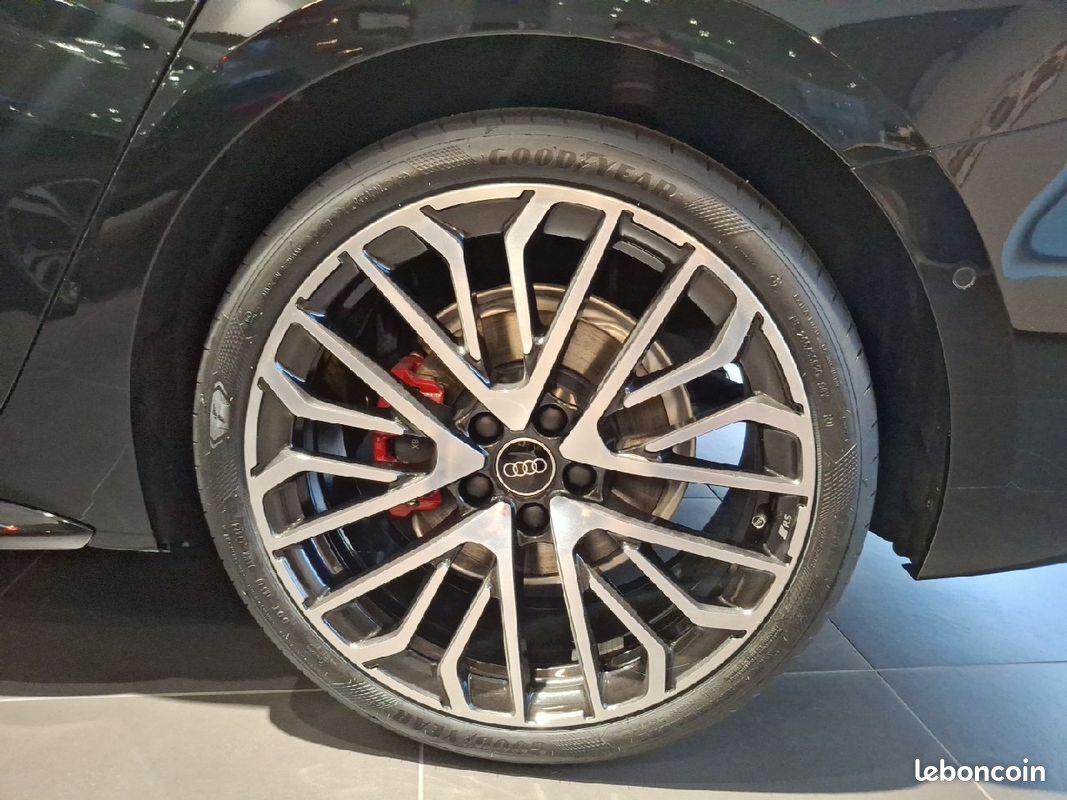 AUDI A5 Avant TFSI 204 ch S tronic 7 S line (image 9)
