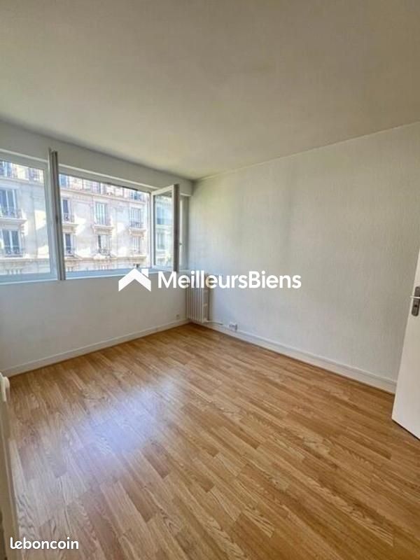 Appartement 2 pièces 31 m² · à Paris · 31 m² · 299 000 €