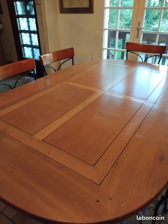 Gilbert Poillerat | IMPORTANTE TABLE DE SALLE A MANGER à piètement en