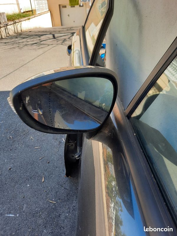 Rétroviseur gauche Ford fiesta v très bon etat (image 2)