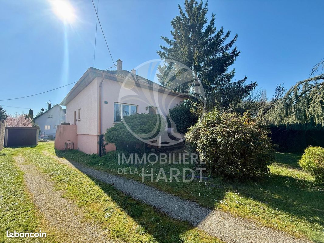 Maison 5 pièces 104 m² · à Village-Neuf · 104 m² · 378 000 €