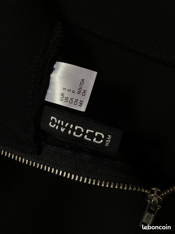 Jupe Patineuse Noire H&M Taille S - Évasée, Longueur Midi - Occasion Très Bon état